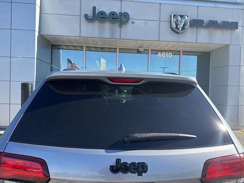 2019 Jeep Grand Cherokee Altitude