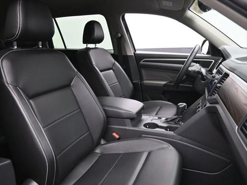 2021 Volkswagen Atlas 3.6L SE w/Technology