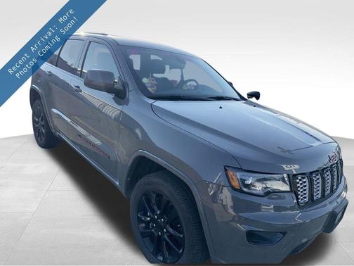 2022 Jeep Grand Cherokee Laredo