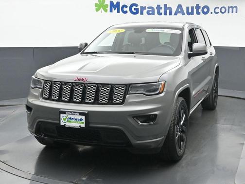 2022 Jeep Grand Cherokee Laredo