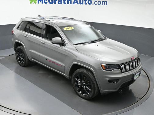2022 Jeep Grand Cherokee Laredo