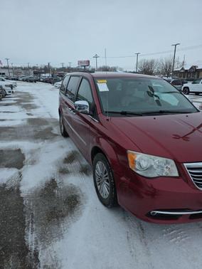 2013 Chrysler Town & Country Touring-L
