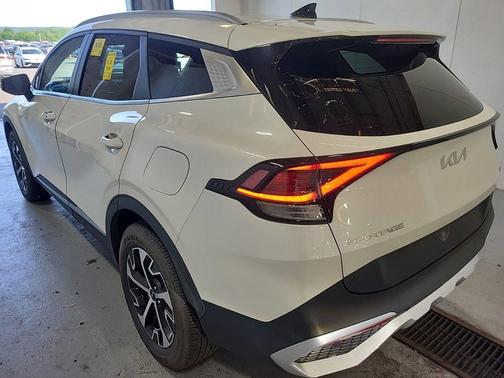 Snow White Pearl 2023 Kia Sportage Hybrid EX