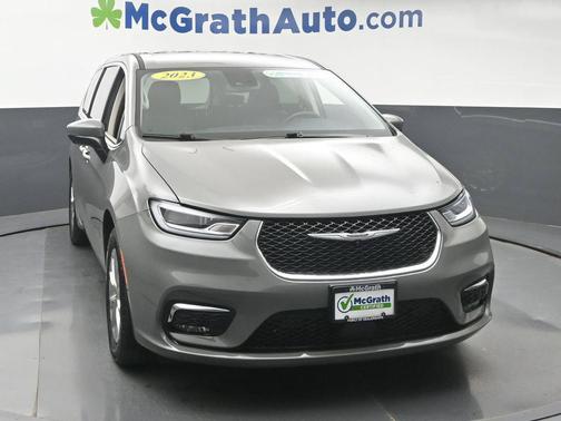 Ceramic Gray Clearcoat 2023 Chrysler Pacifica Touring L
