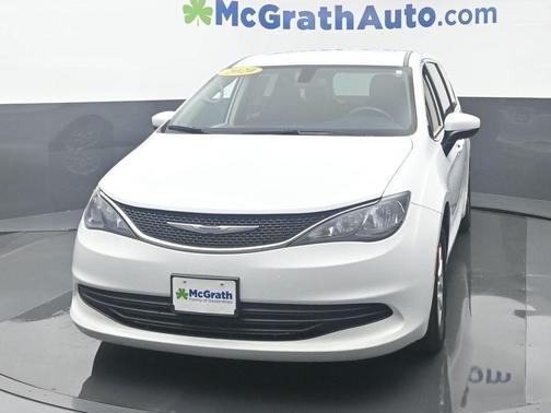 2020 Chrysler Voyager LX