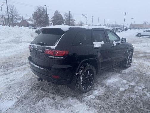 2017 Jeep Grand Cherokee Altitude