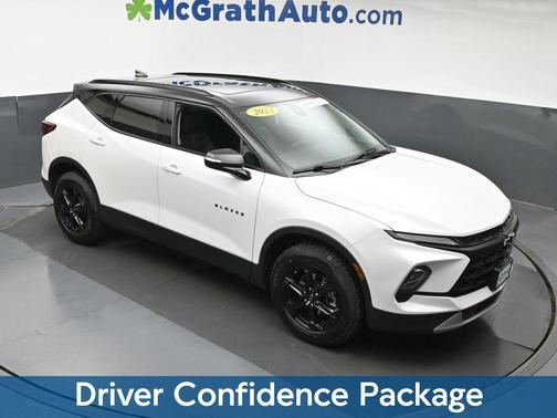 Iridescent Pearl Tricoat 2023 Chevrolet Blazer 3LT