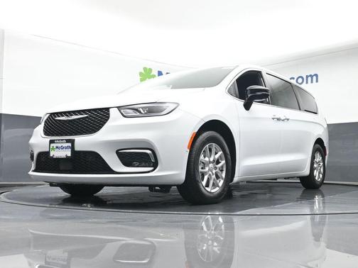 2026 Chrysler Pacifica L