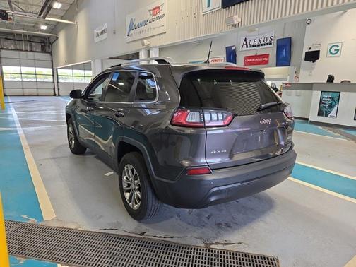 Granite Crystal Metallic Clearcoat 2019 Jeep Cherokee Latitude Plus