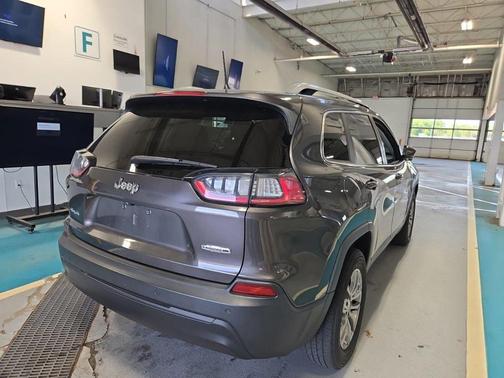Granite Crystal Metallic Clearcoat 2019 Jeep Cherokee Latitude Plus