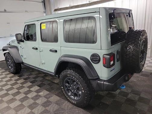 Earl Clearcoat 2023 Jeep Wrangler 4xe Base