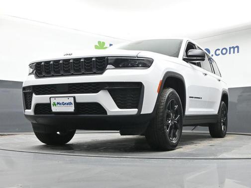 Bright White Clearcoat 2026 Jeep Grand Cherokee L Altitude