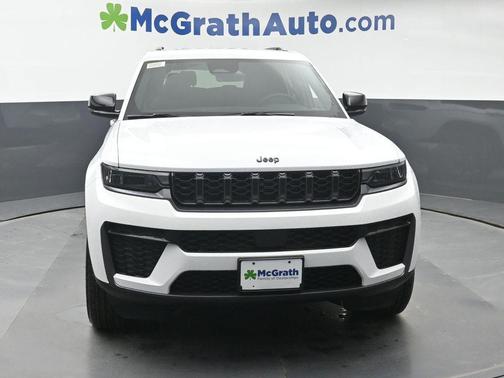 Bright White Clearcoat 2026 Jeep Grand Cherokee L Altitude