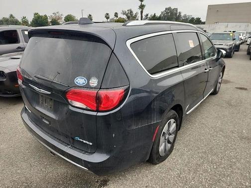 2019 Chrysler Pacifica Hybrid Limited