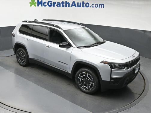 Silver Zynith Clearcoat 2026 Jeep Cherokee Laredo