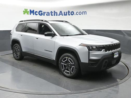 Silver Zynith Clearcoat 2026 Jeep Cherokee Laredo