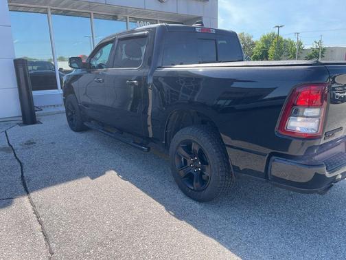 Diamond Black Crystal Pearlcoat 2020 RAM 1500 Big Horn/Lone Star