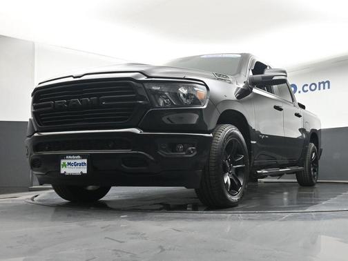 Diamond Black Crystal Pearlcoat 2020 RAM 1500 Big Horn/Lone Star