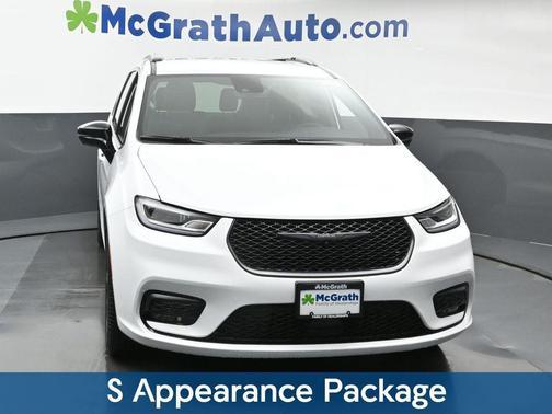 2026 Chrysler Pacifica L