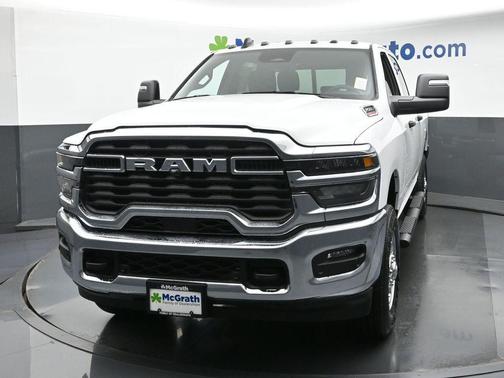 2026 RAM 2500 Tradesman Crew Cab 4x4 6'4' Box