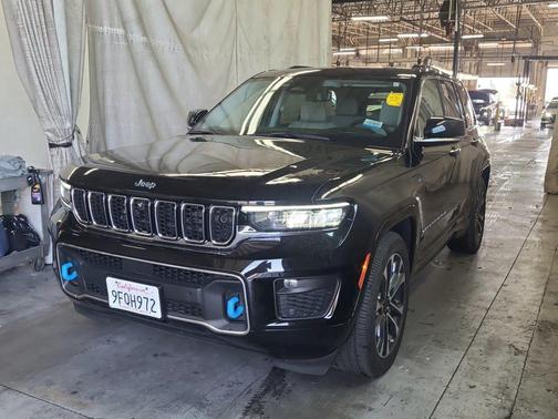 2022 Jeep Grand Cherokee 4xe Overland