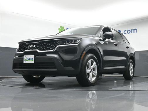 2022 Kia Sorento LX