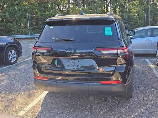 2022 Jeep Grand Cherokee L Altitude