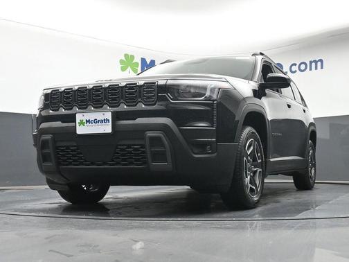Diamond Black Crystal Pearlcoat 2026 Jeep Cherokee Laredo 4x4