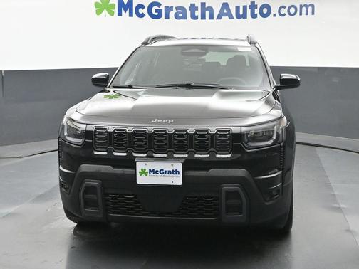 Diamond Black Crystal Pearlcoat 2026 Jeep Cherokee Laredo 4x4