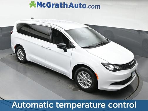 2026 Chrysler Voyager LX