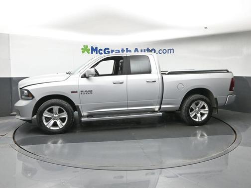 Brilliant Black Crystal Pearlcoat 2015 RAM 1500 Sport