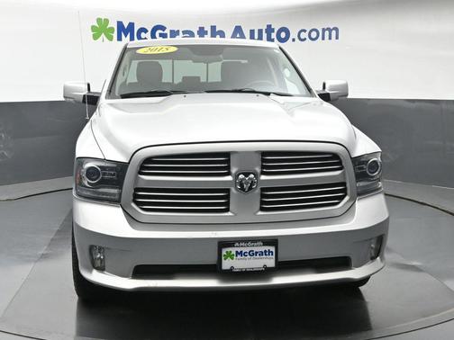 Brilliant Black Crystal Pearlcoat 2015 RAM 1500 Sport