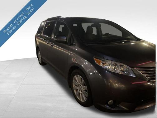 2017 Toyota Sienna XLE