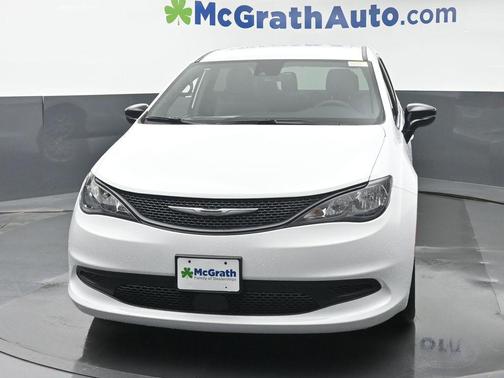 2026 Chrysler Voyager LX