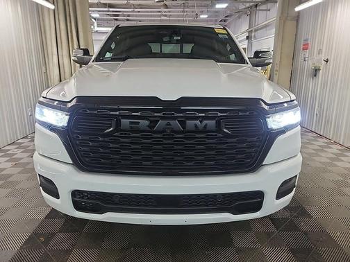 Bright White Clearcoat 2025 RAM 1500 Big Horn/Lone Star