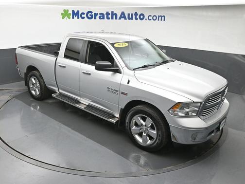 Bright Silver Metallic Clearcoat 2016 RAM 1500 Big Horn