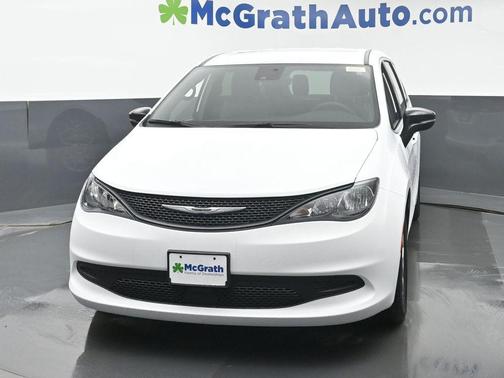 2026 Chrysler Voyager LX