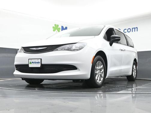 2026 Chrysler Voyager LX