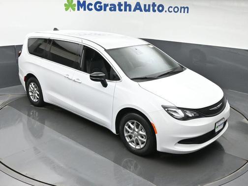 2026 Chrysler Voyager LX