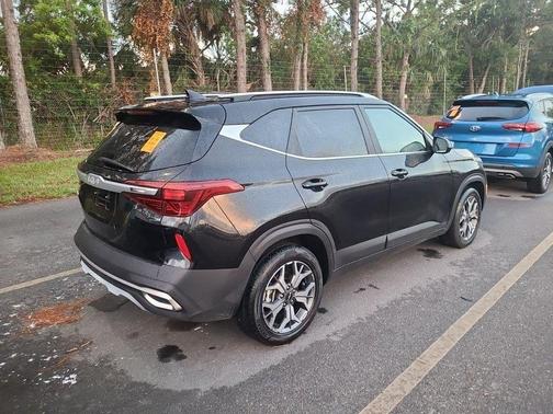 2022 Kia Seltos EX