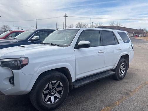 2022 Toyota 4Runner TRD Off Road