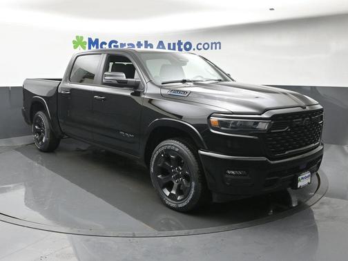 Diamond Black Crystal Pearlcoat 2026 RAM 1500 Big Horn/Lone Star