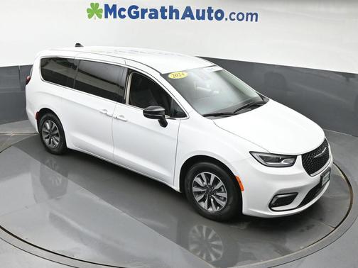 2024 Chrysler Pacifica Hybrid Select