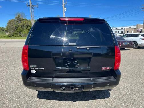 BLACK 2010 GMC Yukon SLT