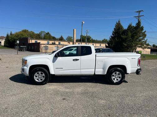 2016 GMC Canyon Base