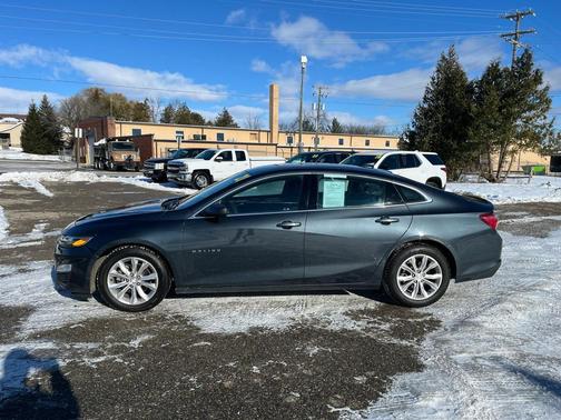 2021 Chevrolet Malibu FWD LT