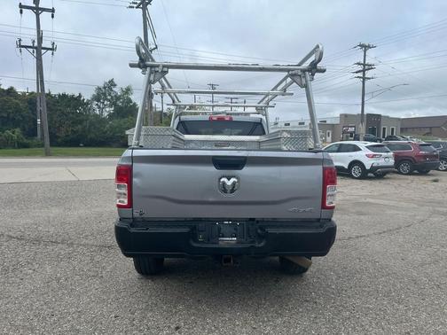 2022 RAM 3500 Tradesman Crew Cab 4x4 8' Box