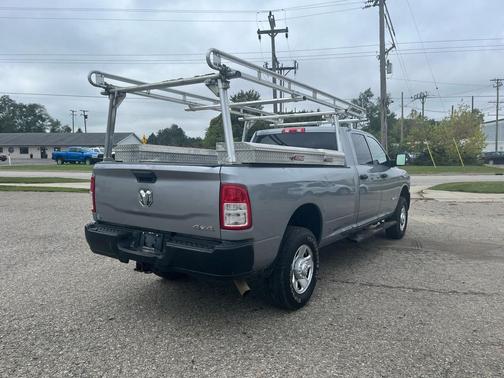 2022 RAM 3500 Tradesman Crew Cab 4x4 8' Box