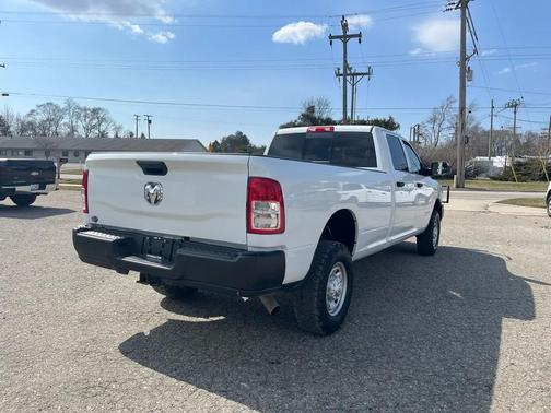 2022 RAM 2500 Tradesman Crew Cab 4x4 8' Box