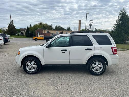 WHITE 2012 Ford Escape XLT